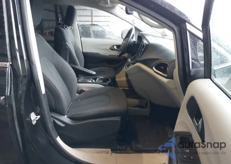 2020 Chrysler Pacifica Touring z USA, uszkodzony, nr VIN 2C4RC1FG8LR123564